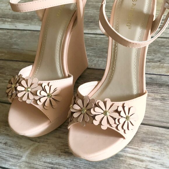 Retro Peach Floral Wedge Sandals - Picture 5 of 7